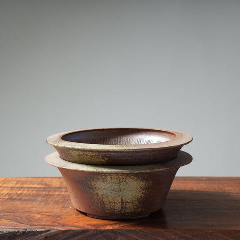 Mitunobu Ito Ash-Tinged Large Hat-Rimmed Round Bonsai Pot - Bonsaify