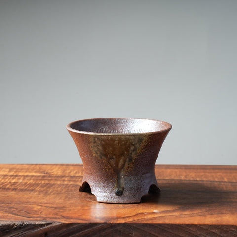 Mitunobu Ito Medium Ash-Tinged Tripod Stand Pot - Bonsaify