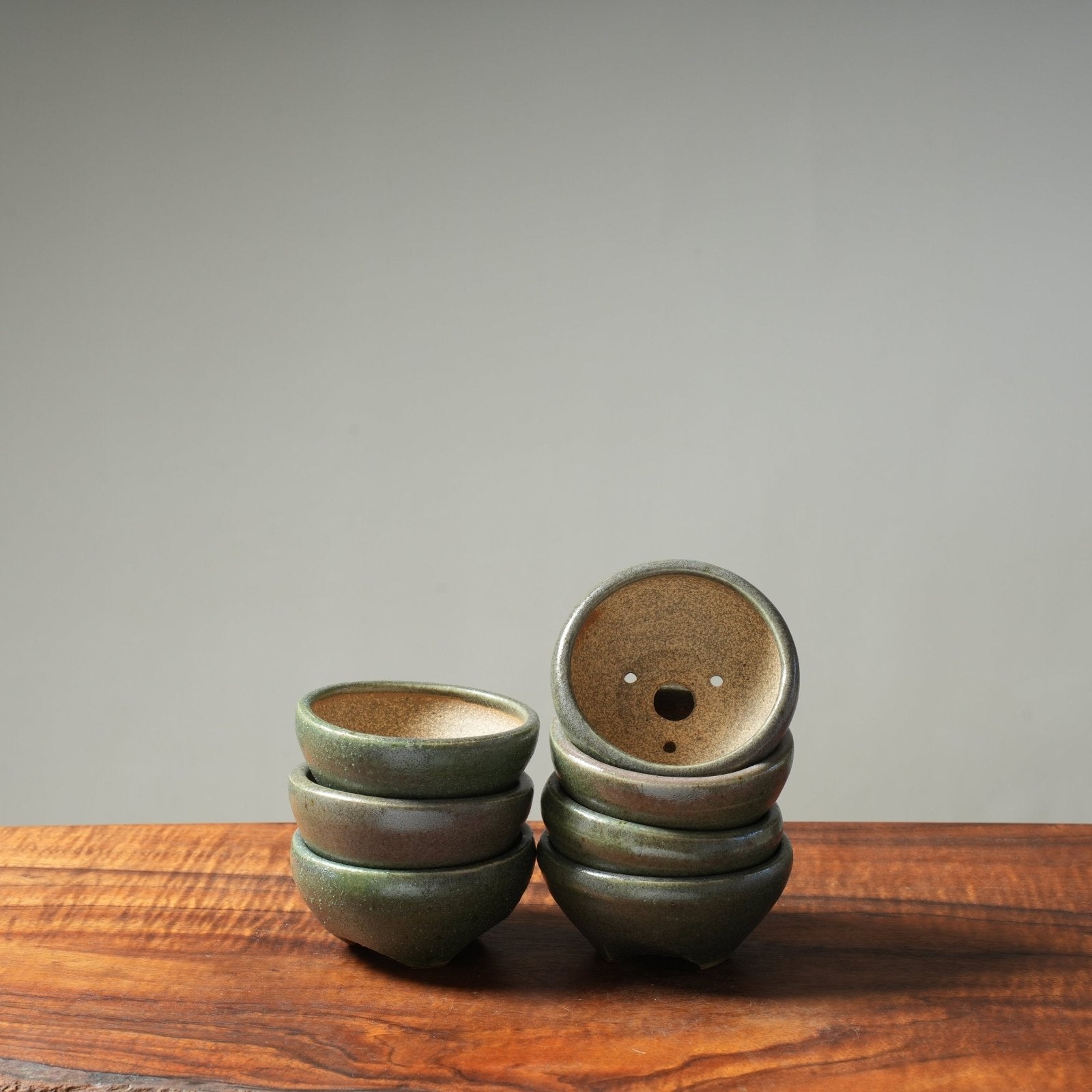 Arakawa Matte Oribe-Green Round Bonsai Pot - Bonsaify