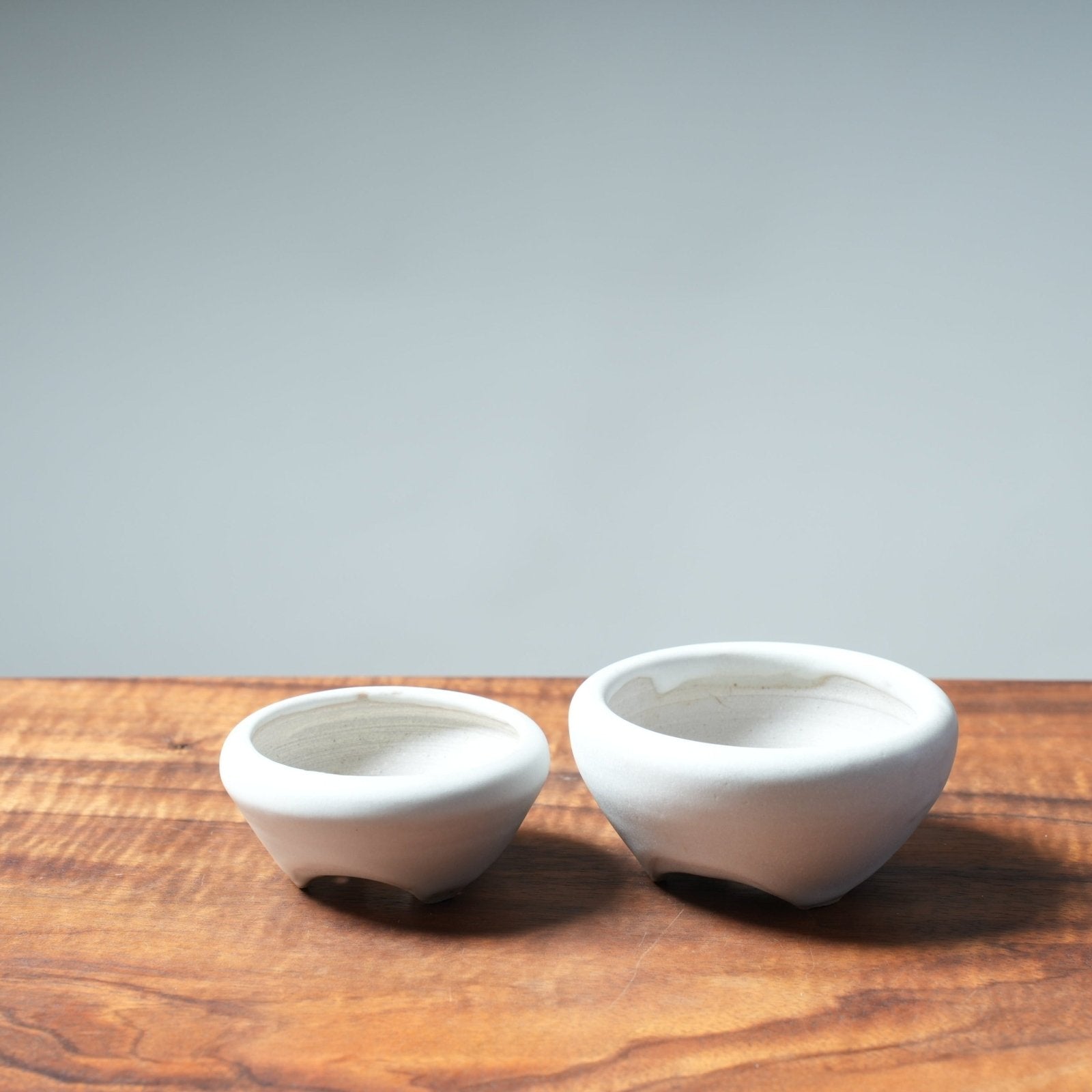 Arakawa Snow-Covered Glazed Round Bonsai Pot - Bonsaify