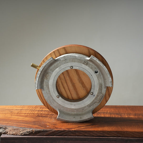 Circular Deluxe Made-In-USA Cast Aluminum and Oak Turntable - Bonsaify
