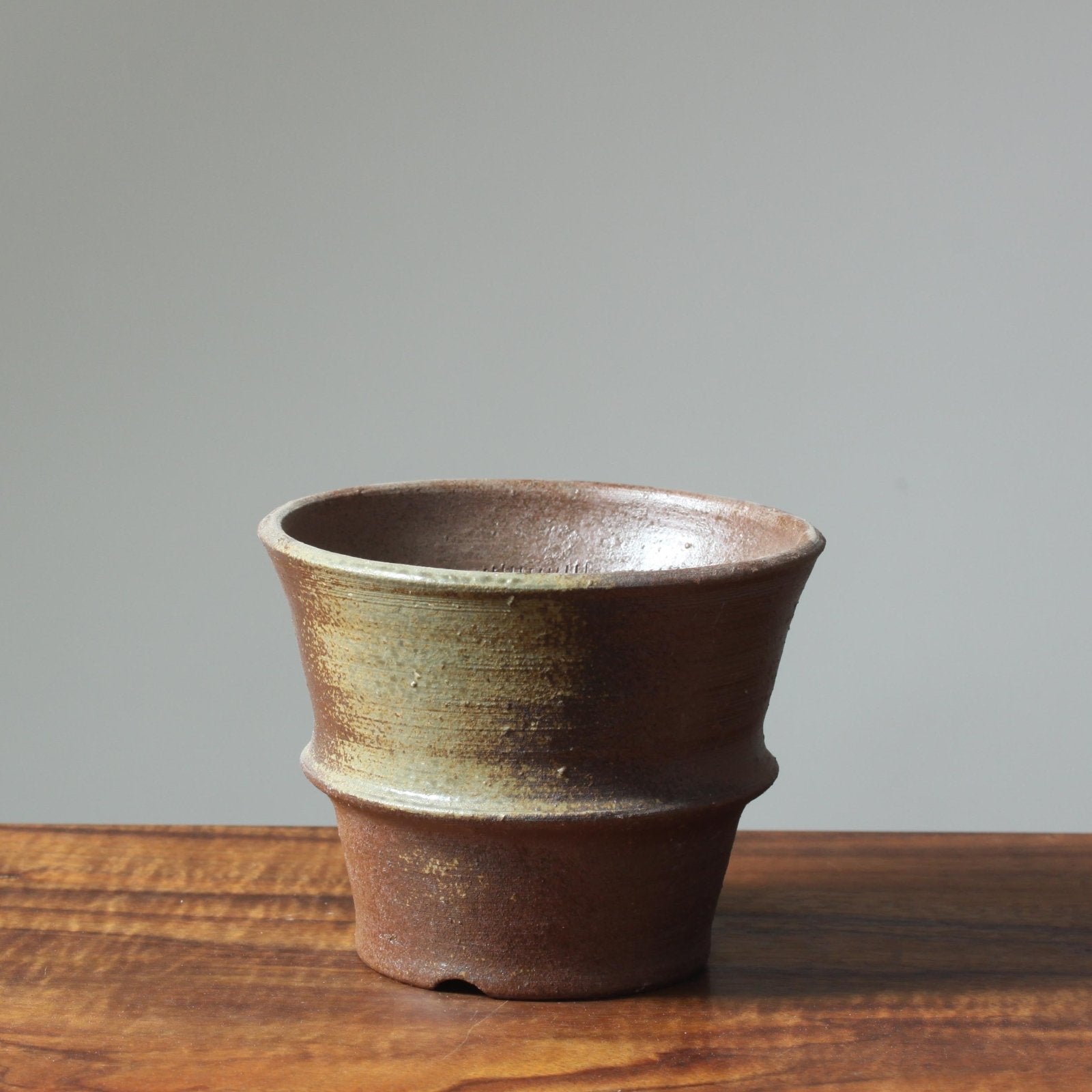 Mitunobu Ito Ash-Tinged Banded Deep Round Bonsai Pot - Bonsaify