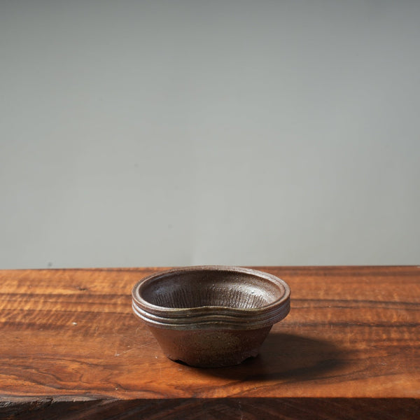 Mitunobu Ito Ash-Tinged Triple-Banded Small Round Bonsai Pot - Bonsaify