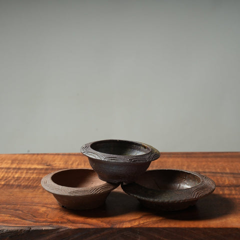 Mitunobu Ito Wavy Rimmed Bonsai Pots - Bonsaify